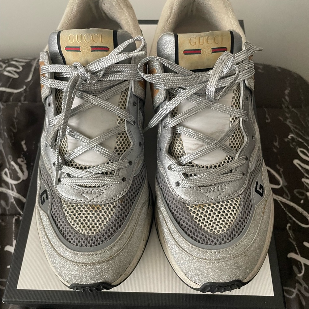 Gucci Ultrapace Grey sz 9